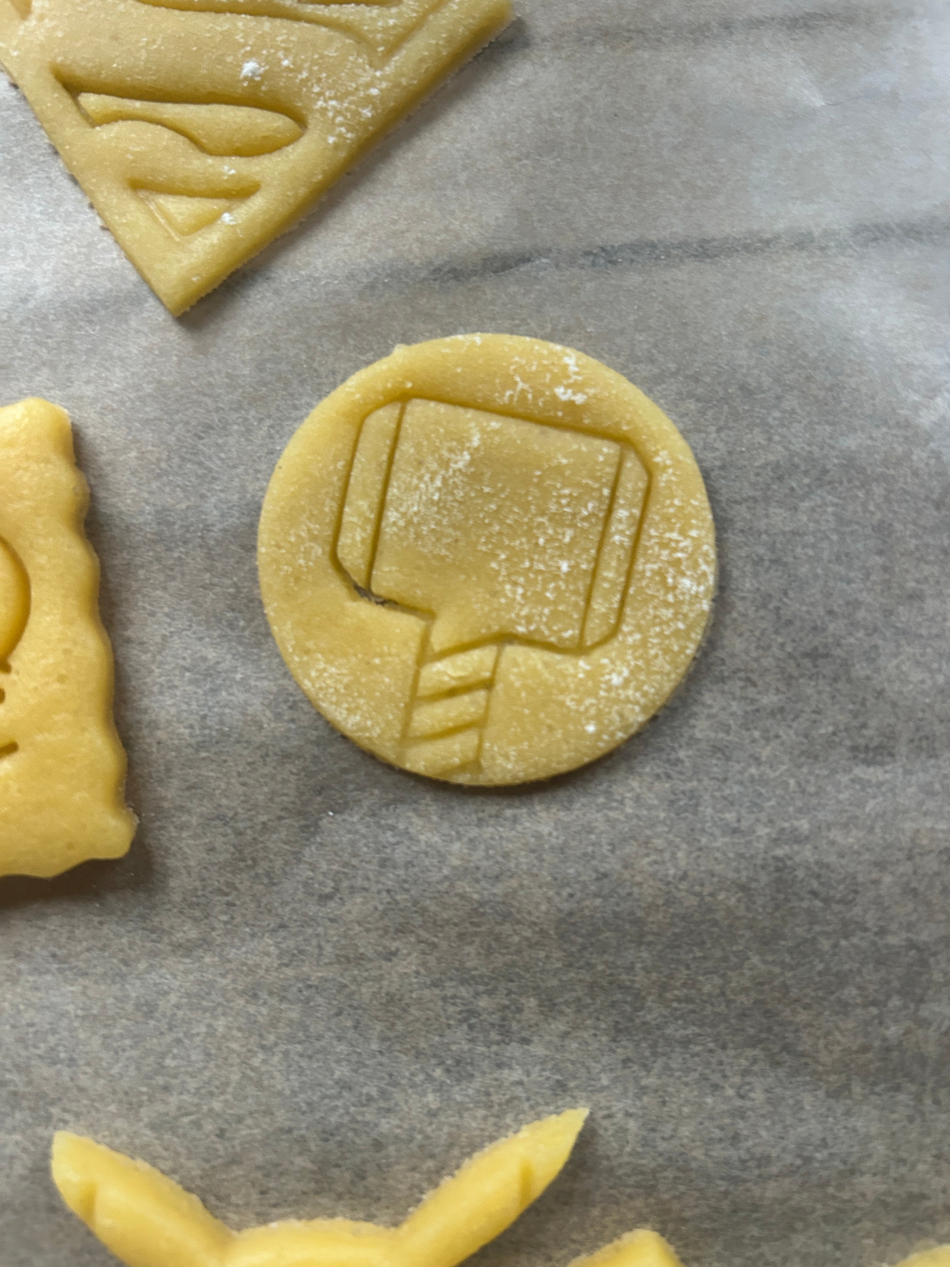 (Super, Pajęczy, Błyskawica, Młot, Tarcza, Maskowy Wojownik, Galaktyczny Symbol*)